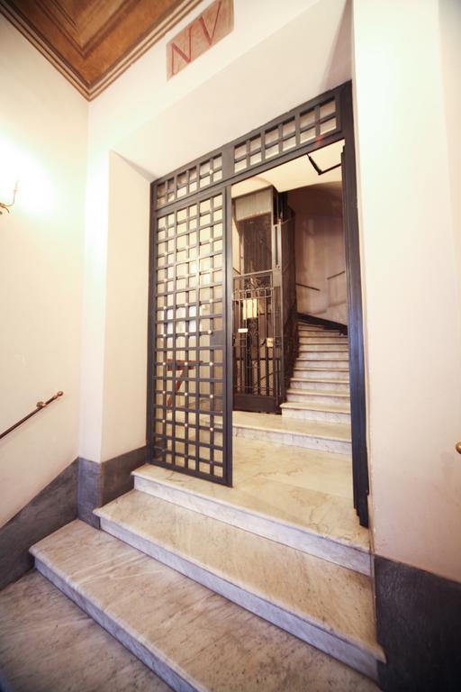 App Leoncino Design Apartment In Rome Room photo